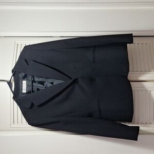 Tahari (size 14) two button black blazer Great condition!